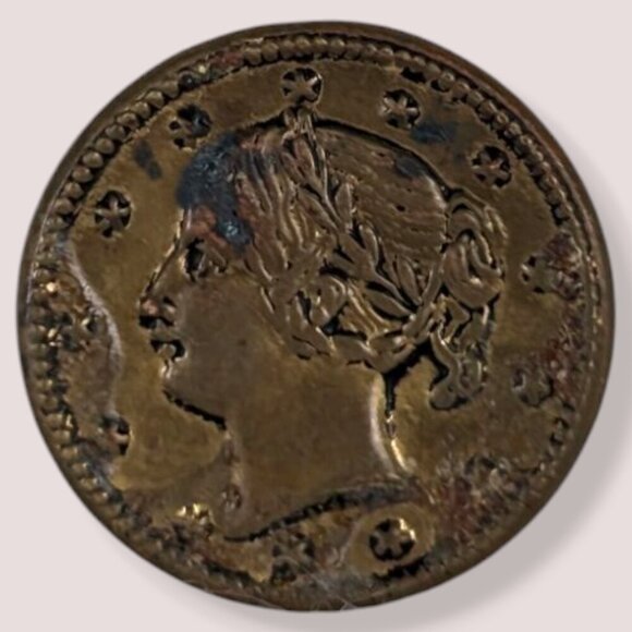 Antique Single Metal Cameo Cufflink - Picture 3 of 6